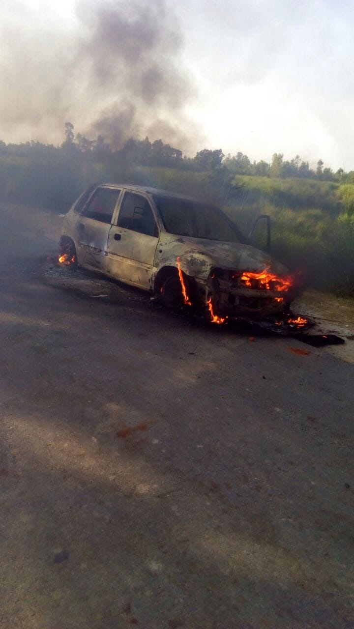 car caught fire near sai river lucknow