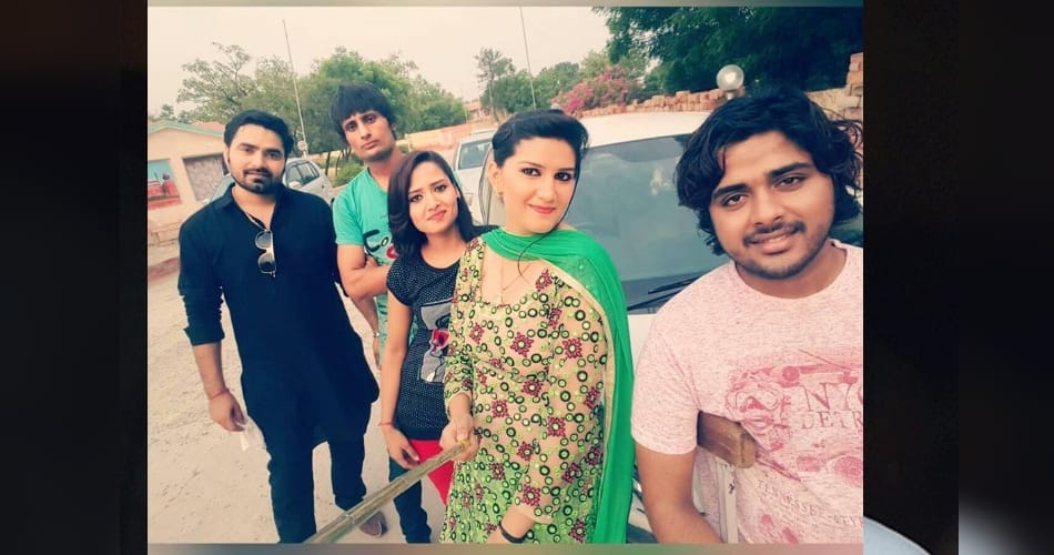 Singer and dancer sapna chaudhary meet dgp with het mother in chandigarh