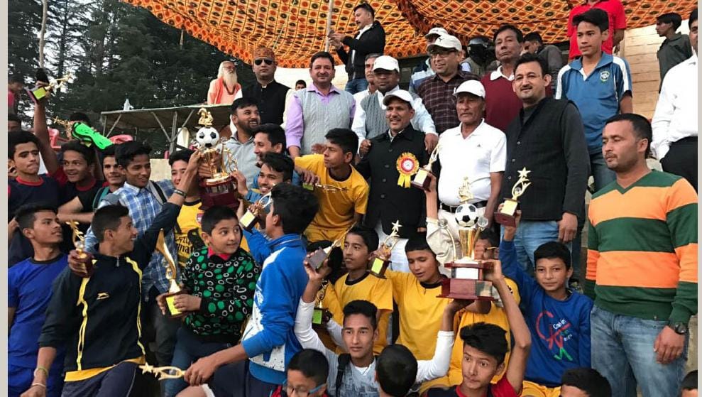 Earth team to capture the trophy football