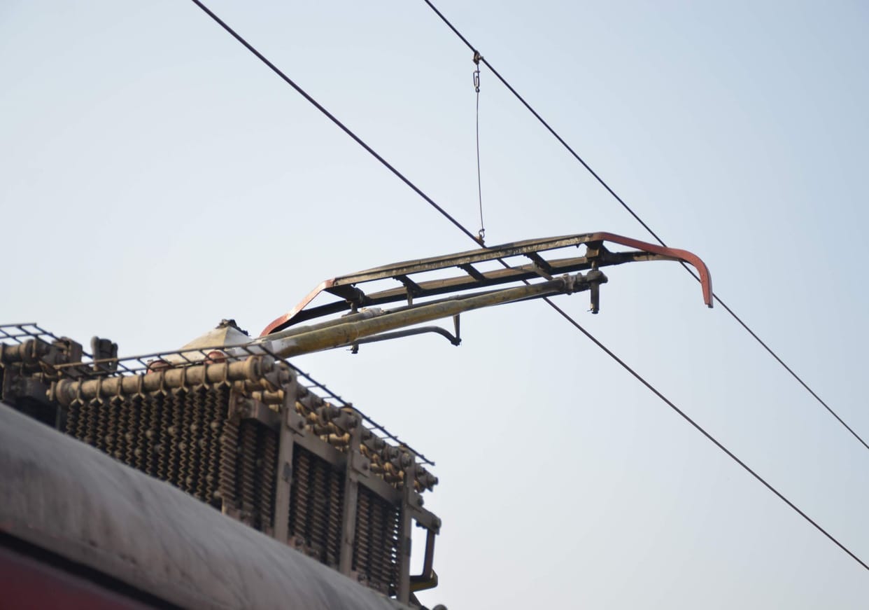 electric trains will run very soon on Mau Azamgarh via Shahganj rail line travel will be easy