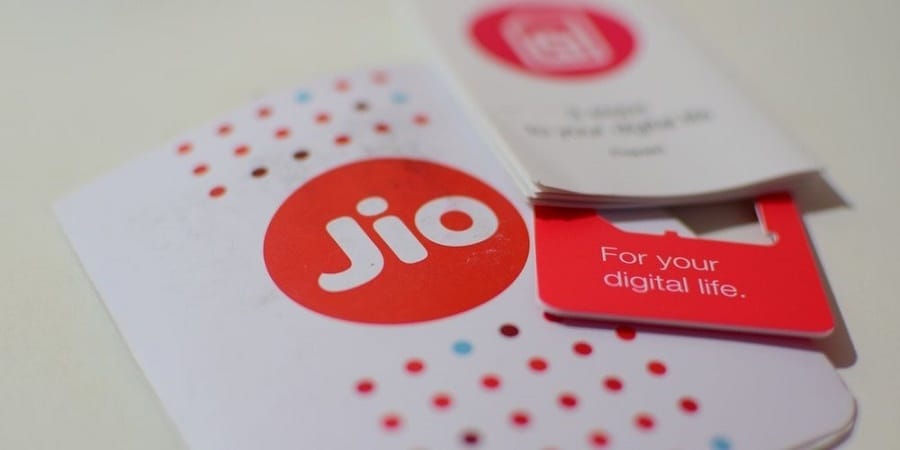 students dispute over jio sim
