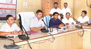 employee asks for bribe then told me-DM