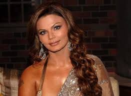 Rakhi Sawant in Meerut not stopped, not even by car down