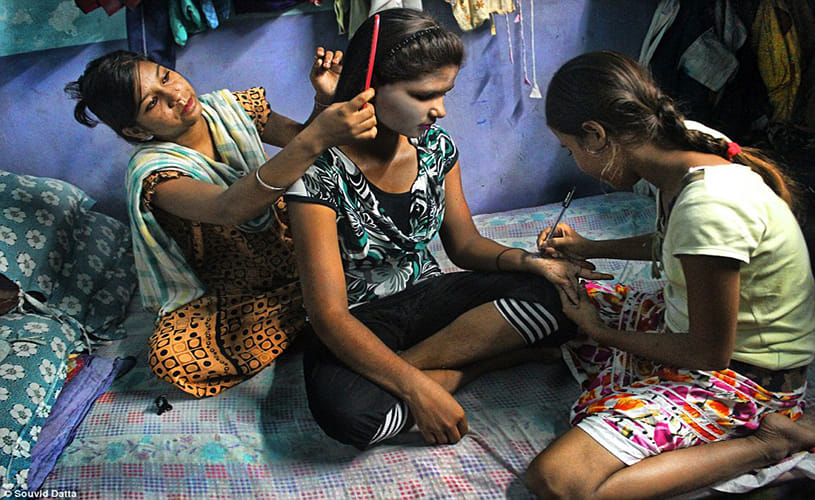 Heartbreaking photos of kolkata's notorious red-light 