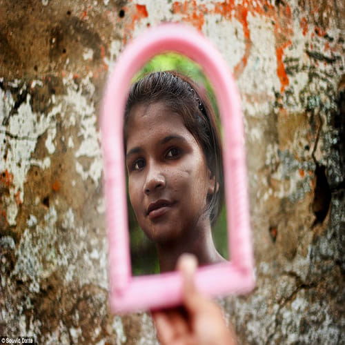 Heartbreaking photos of kolkata's notorious red-light 