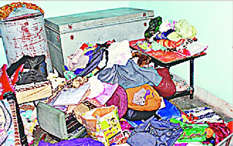 Police post in front of the nine million theft