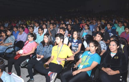 iit roorkee boys and girls can come to each other hostel