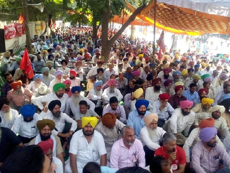  PowerCom Hedoffis, electricity employee, demonstrated against government, raised demands, Patiala