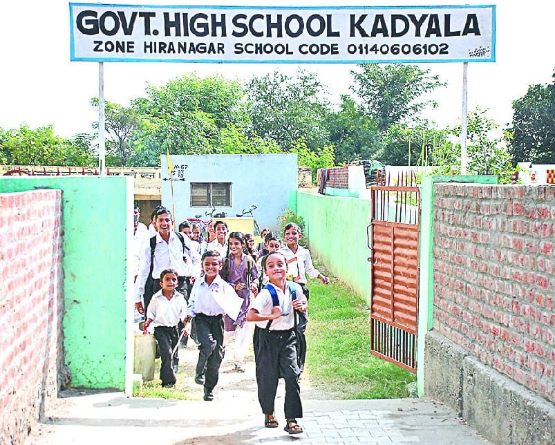 VILLEGERS OF BORDER TAKEN AWAY TO SAFE PLACES BY BSF