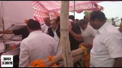 Cabinet minister Birendra Singh slipped down