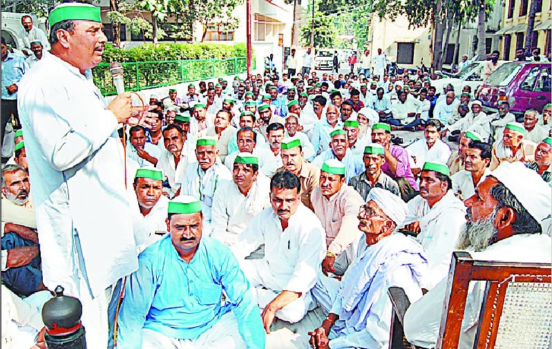 Seeks cane price at Rs 450