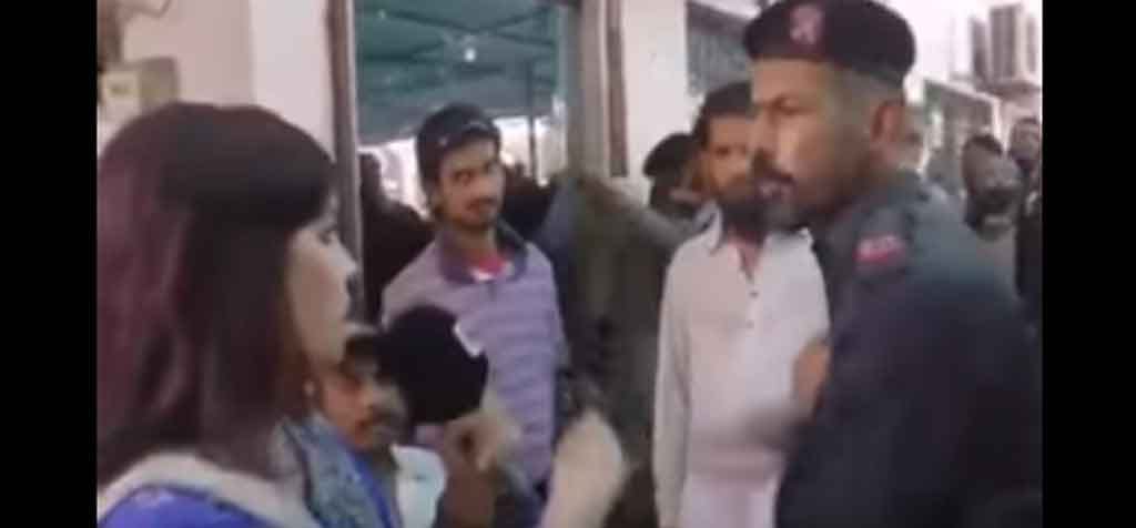 Pakistan: Case against manhandled reporter amid media debate