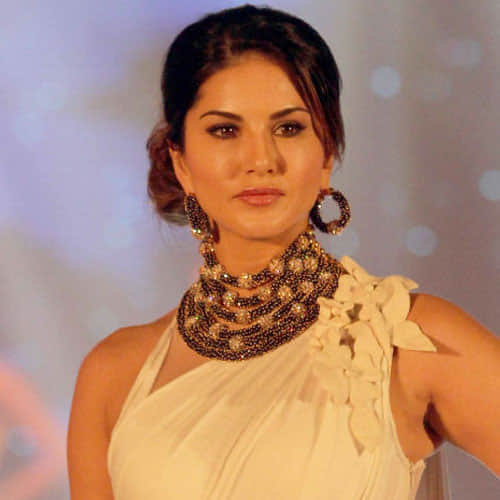 sunny leone again in hospital