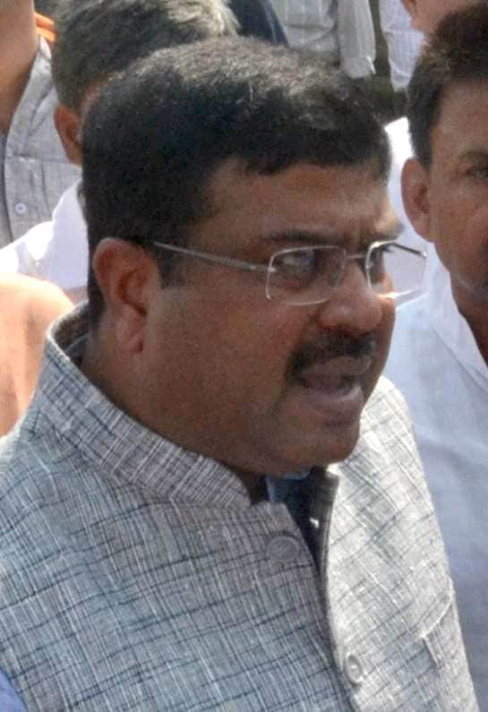 fight in dharmendra pradhan sabha