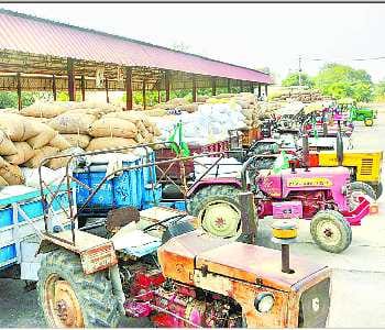 Administration bowed to pressure from farmers, paddy purchased