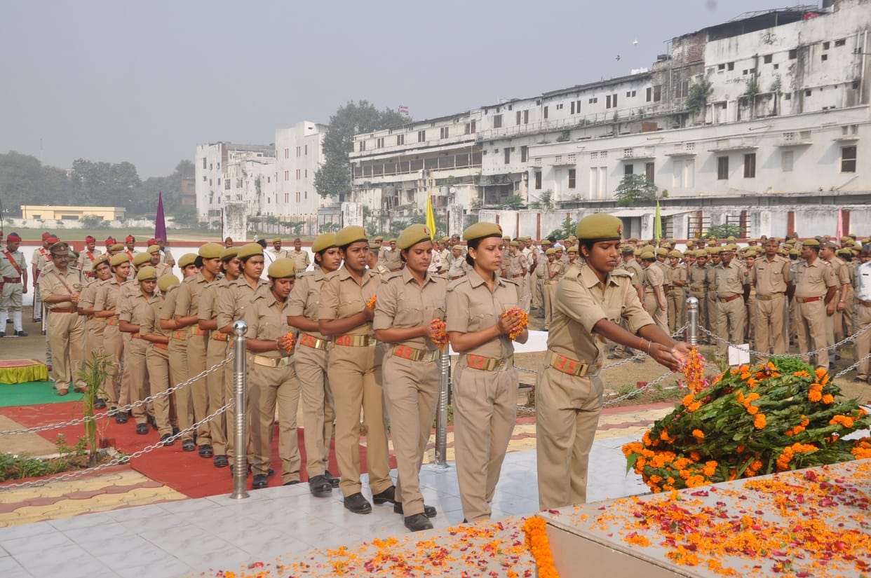 Tribute to mortyre policemen