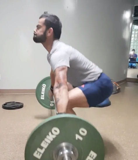 this cricketer drinks water of 500rs per liter