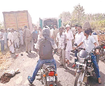 truck ke takkar se do ki maut