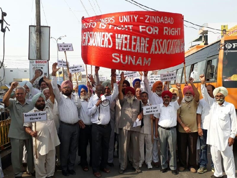 Pensioners demand, display, perform against the government, Sunam, Sangrur