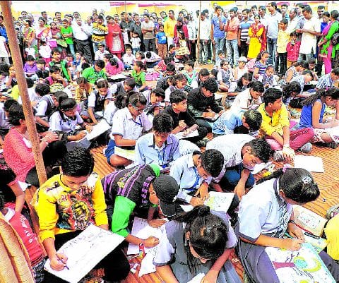 Children carved images in Book Fair