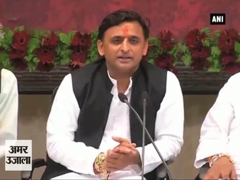 अखिलेश यादव