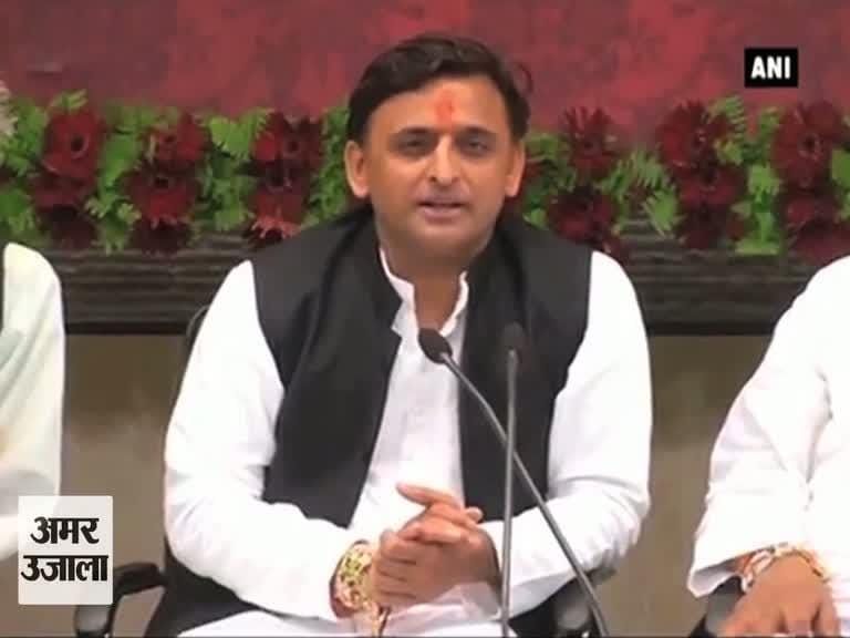 अखिलेश यादव