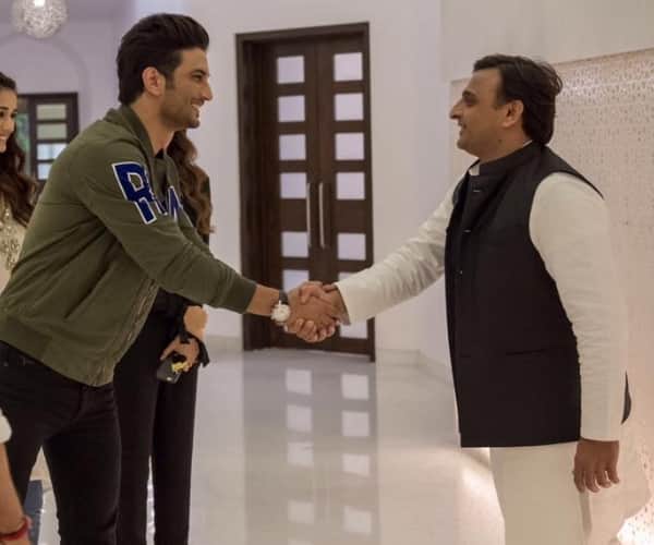 Akhilesh yadav meets wrestler khali.