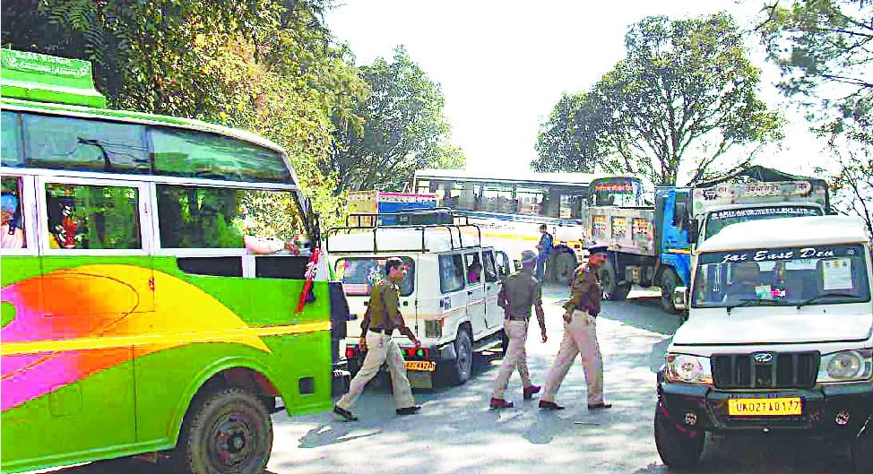 Tata Sumo car and four women injured in clash