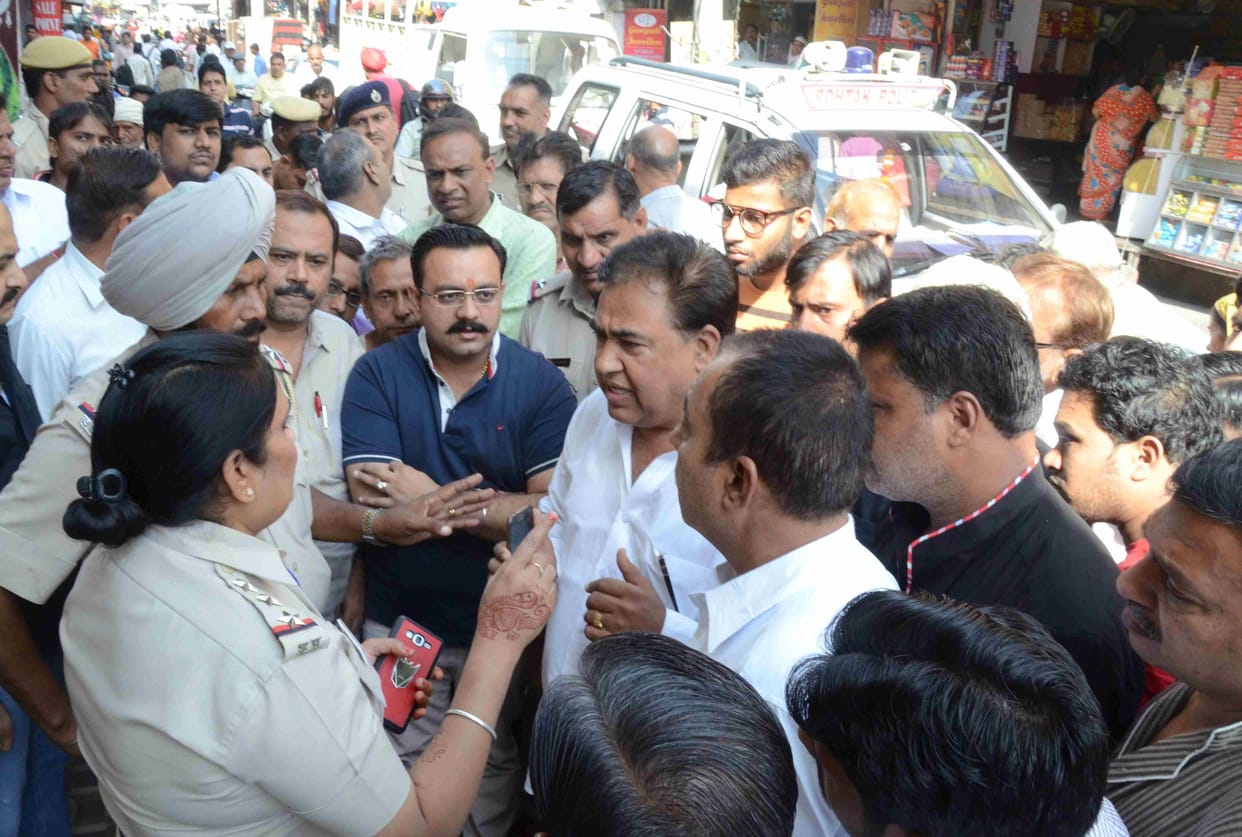 incrochment, shop, police, force, festival, diwali