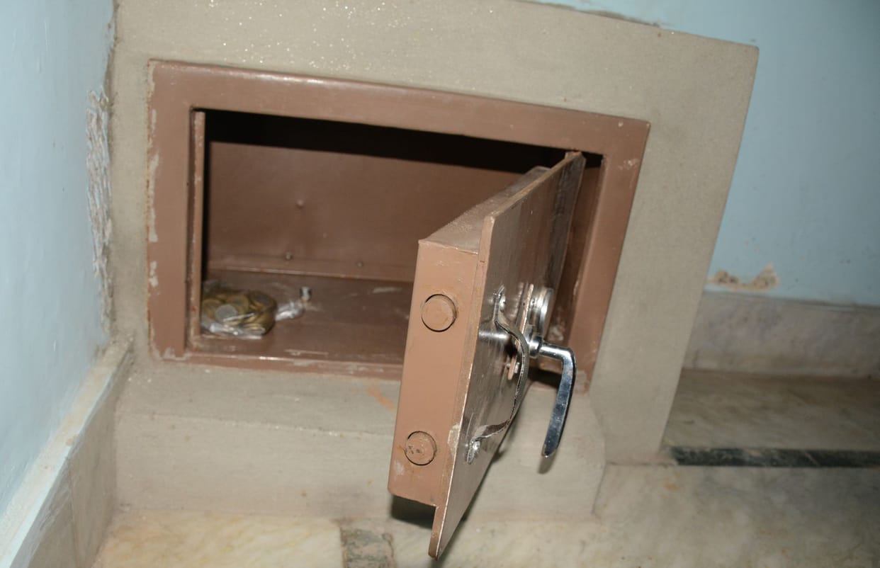 Crime, stolen, bank, vault, buried, under sand, jind