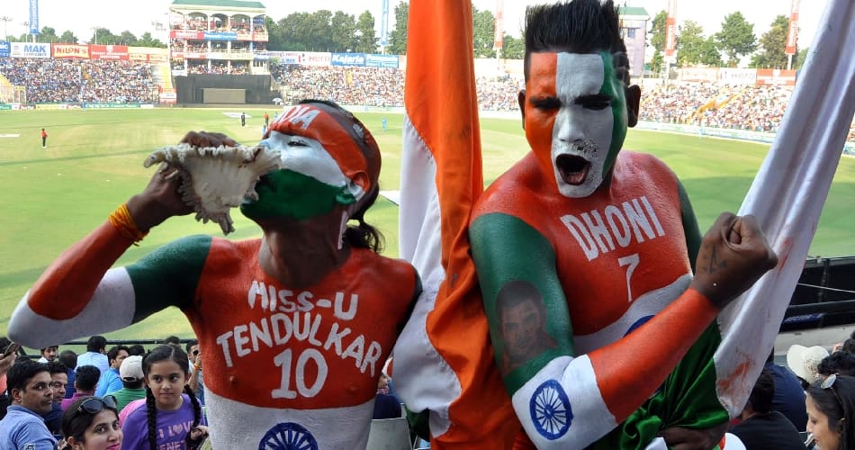 team india fans cheering players to beat new zealand in pca stadium mohali
