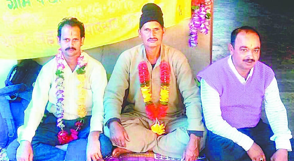 Hunger strike for a third day stuck in rural