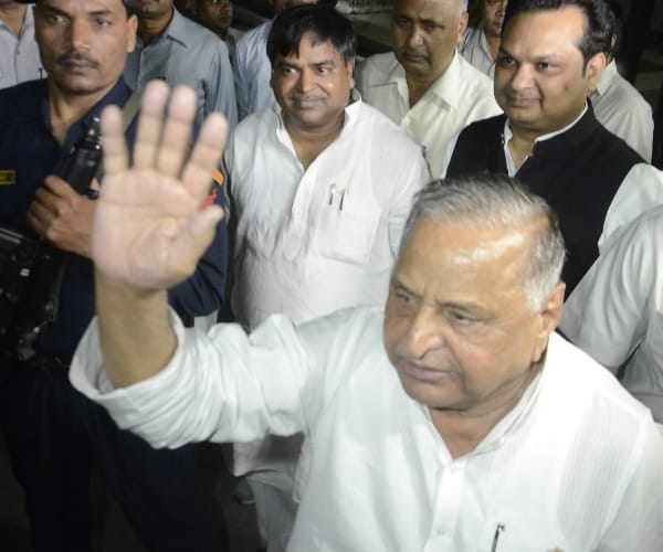 Mulayam Singh speaks over amar singh and shivpal yadav.