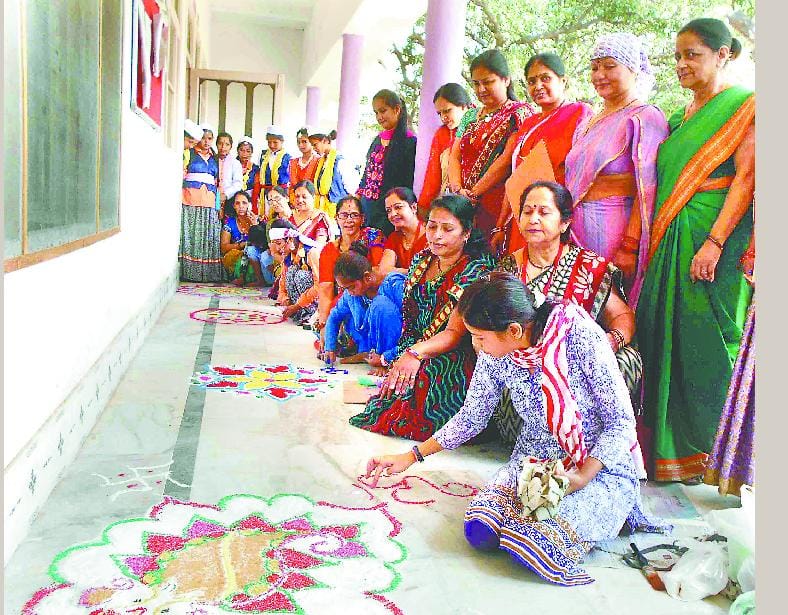 Rangoli Aepn talent and Meena was successful