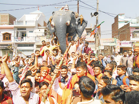 The youth shouted slogans Modi