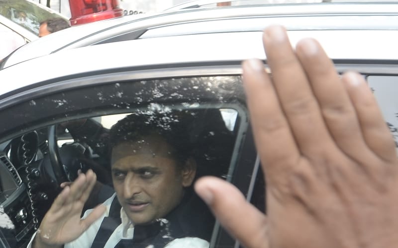 akhilesh delivers very emotional speech