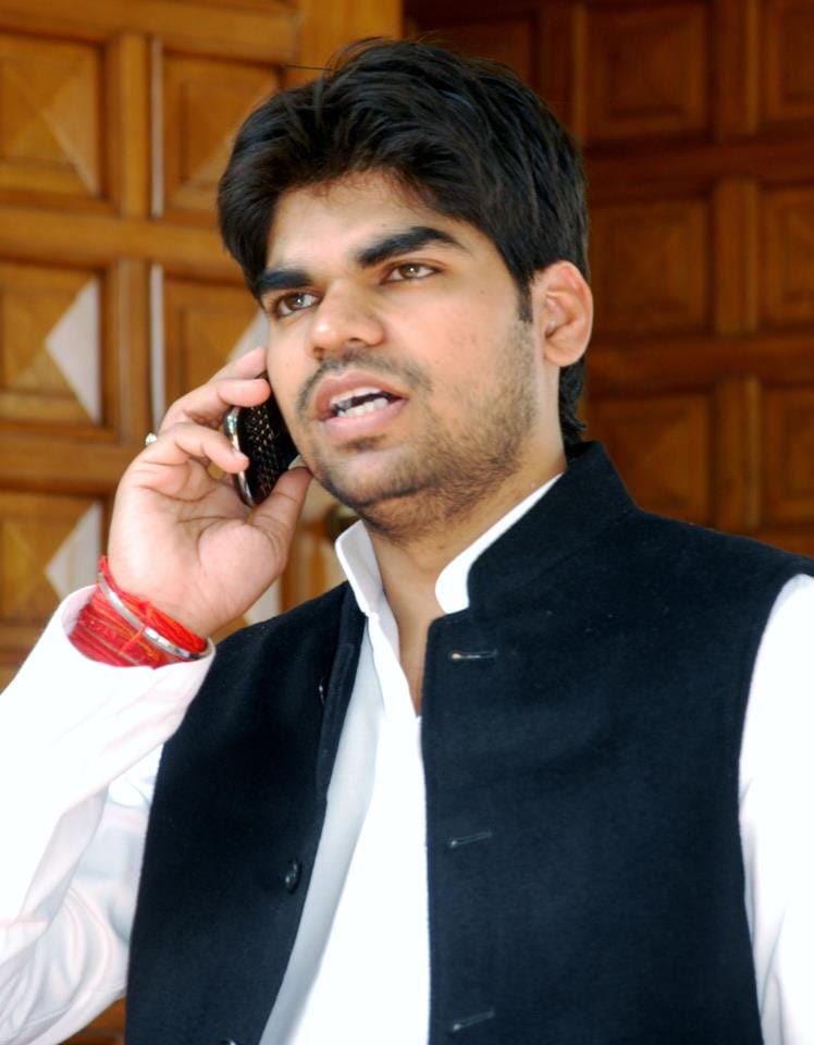 lok sabha elections shivpal Akshay and chandra sen Campaign bya Luxury cars