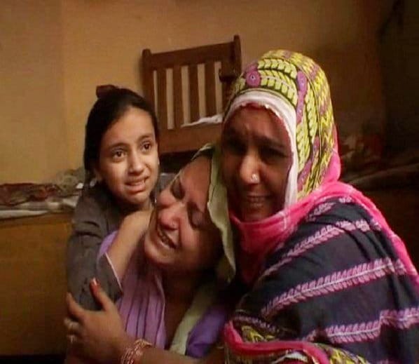 ceasefire on loc jammu kashmir from pakistan, bsf soldier sushil kumar martyr, mother interview