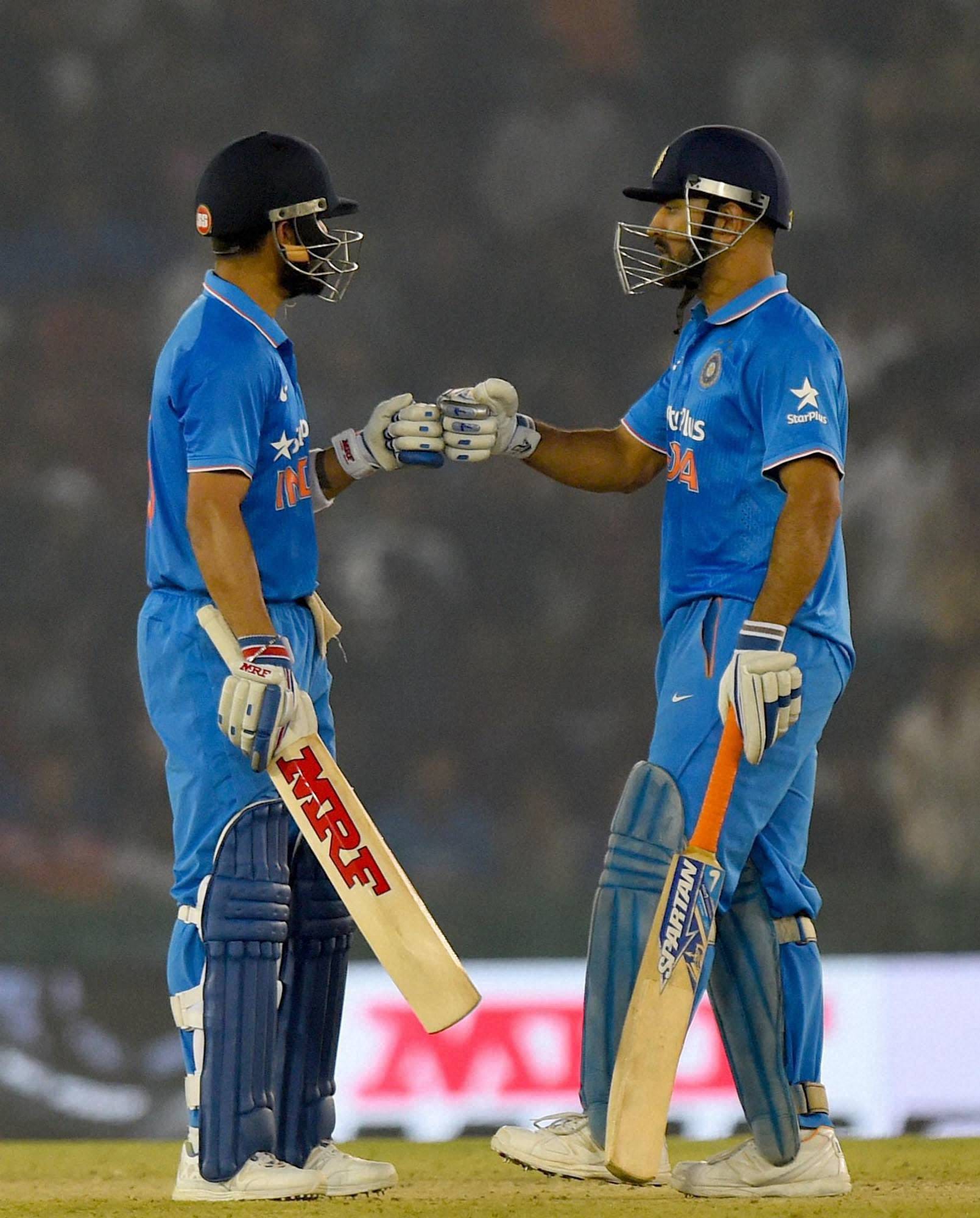 No body is better chaser than Virat and Dhoni   