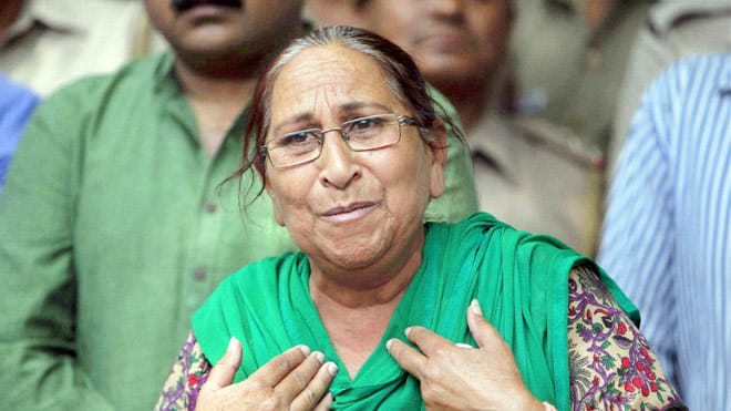 sarbjit singh sister dalbir kaur husband baldev singh died in jail in haridwar