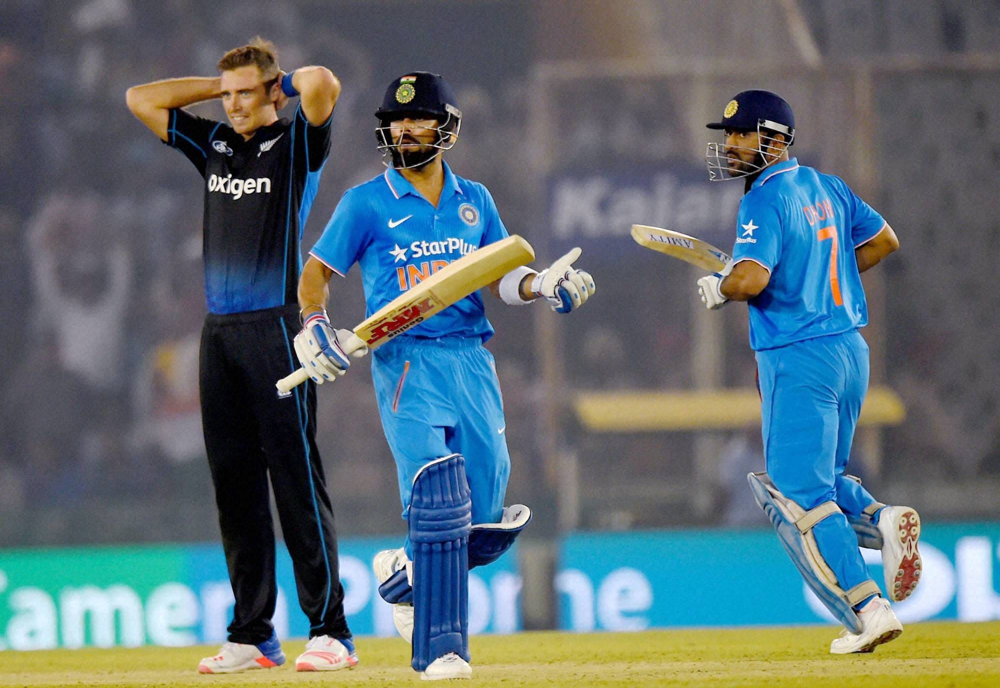 No body is better chaser than Virat and Dhoni   