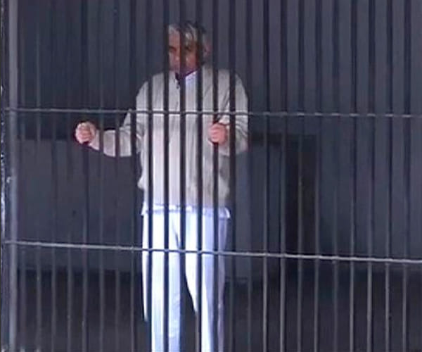 Sant rampal who is in jail but The still people treats him as a god 