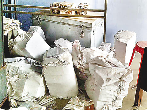 Spending 16 million children do not get paper