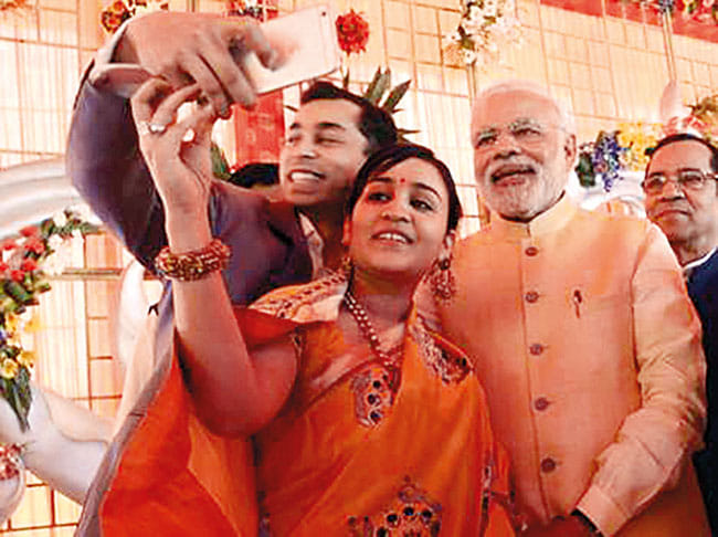 Mulayam family had praised Narendra modi earlier
