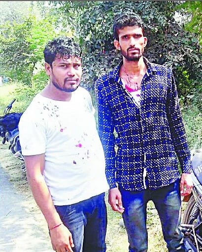 attempt to rob youths, wounded