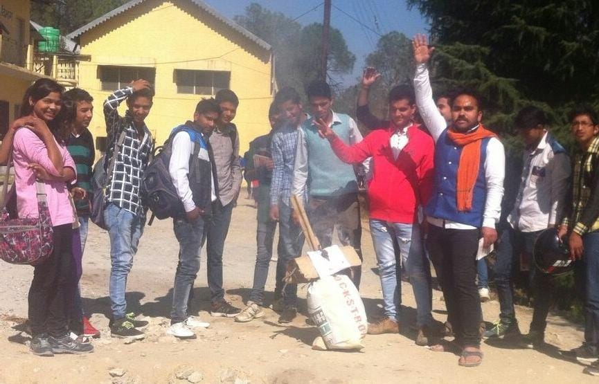 The exclusion of Chinese materials, China blew effigy