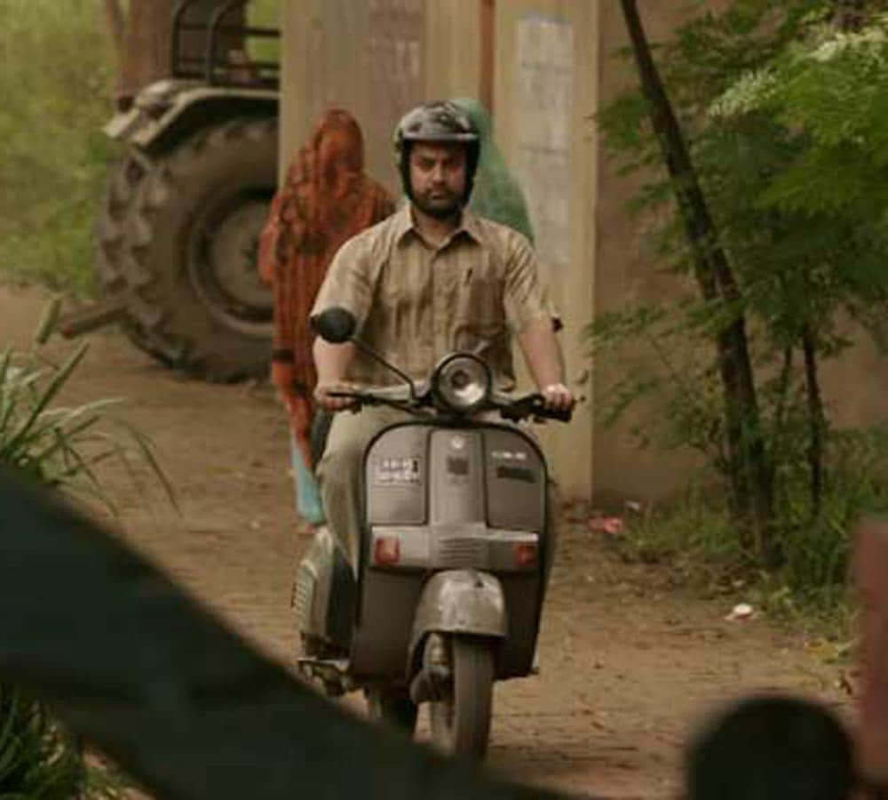 When scooter drove Bollywood stars crazy