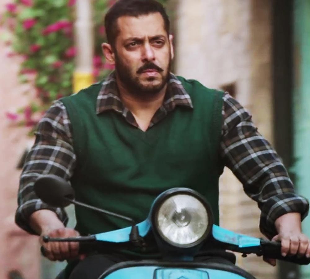 When scooter drove Bollywood stars crazy