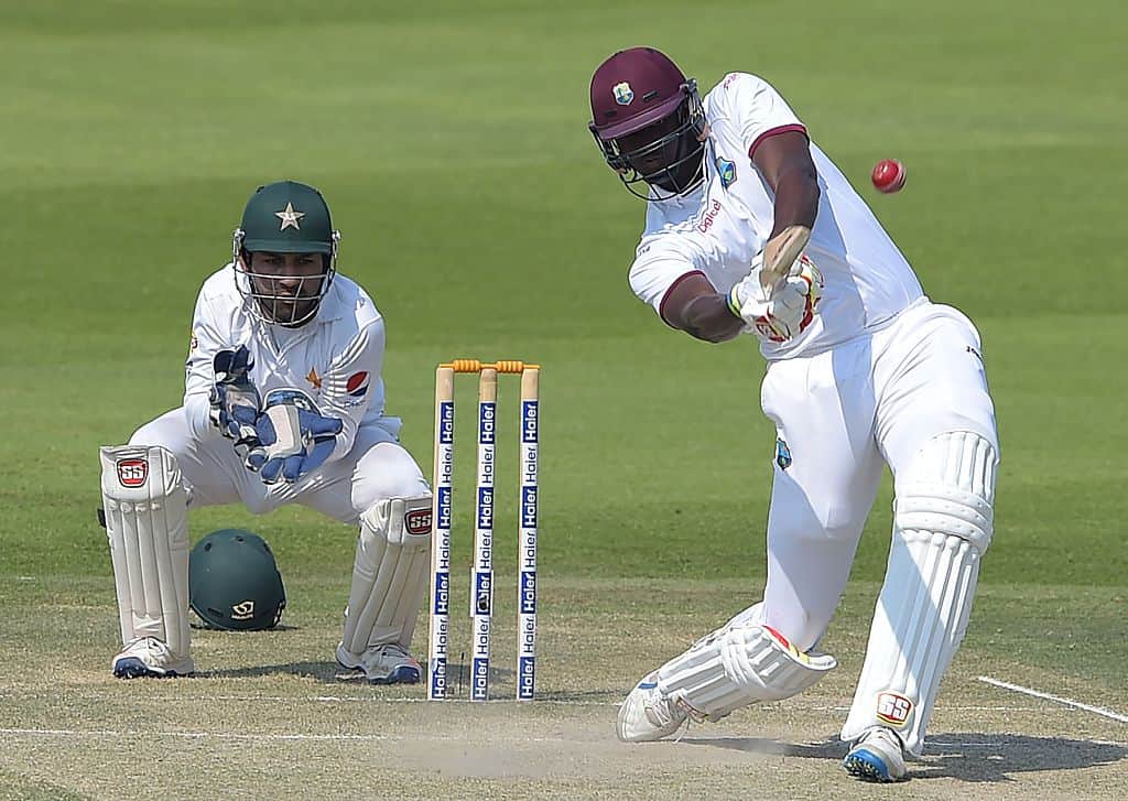 Pakistan Just 6 Wickets away from 2-0 in Test Series