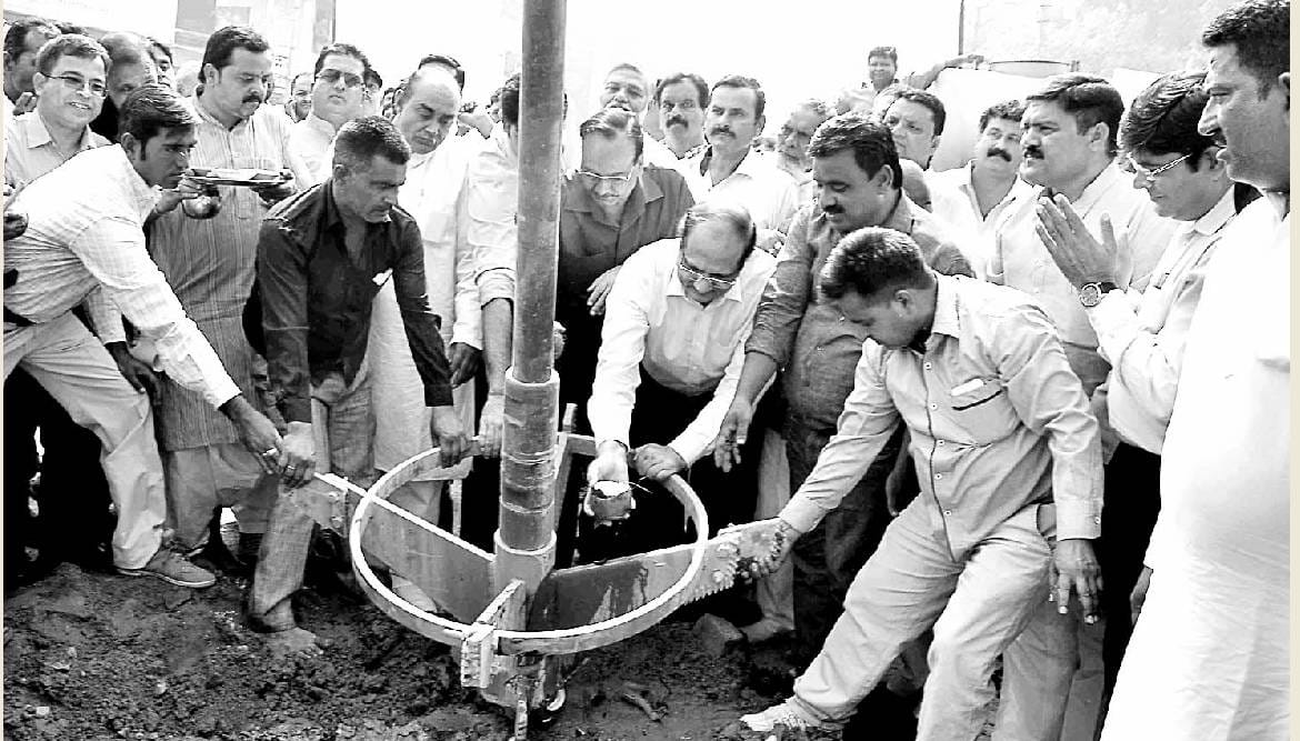 Shamtganj start building flyover